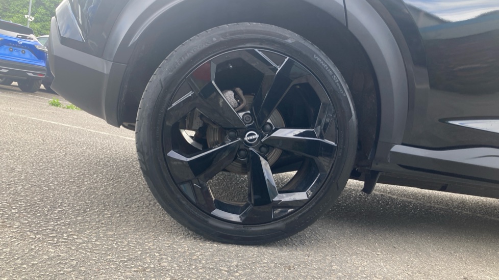 Nissan Juke 1.6 Hybrid Tekna 5dr Auto Hybrid Hatchback - Image 7