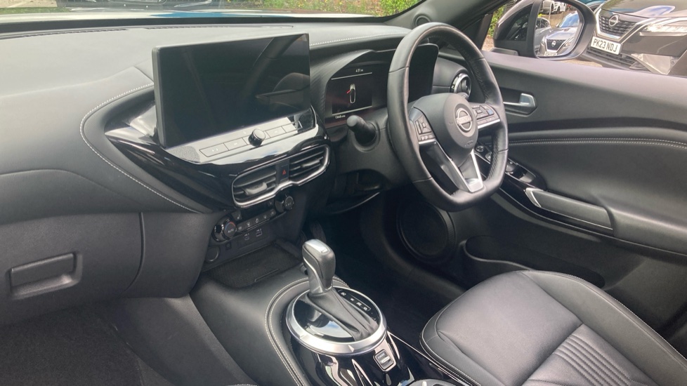 Nissan Juke 1.6 Hybrid Tekna 5dr Auto Hybrid Hatchback - Image 9