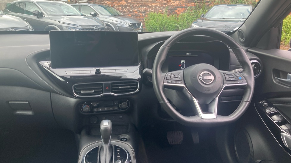 Nissan Juke 1.6 Hybrid Tekna 5dr Auto Hybrid Hatchback - Image 10