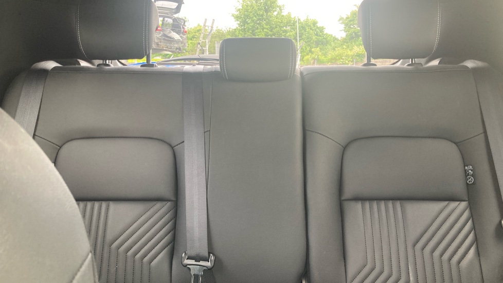 Nissan Juke 1.6 Hybrid Tekna 5dr Auto Hybrid Hatchback - Image 15
