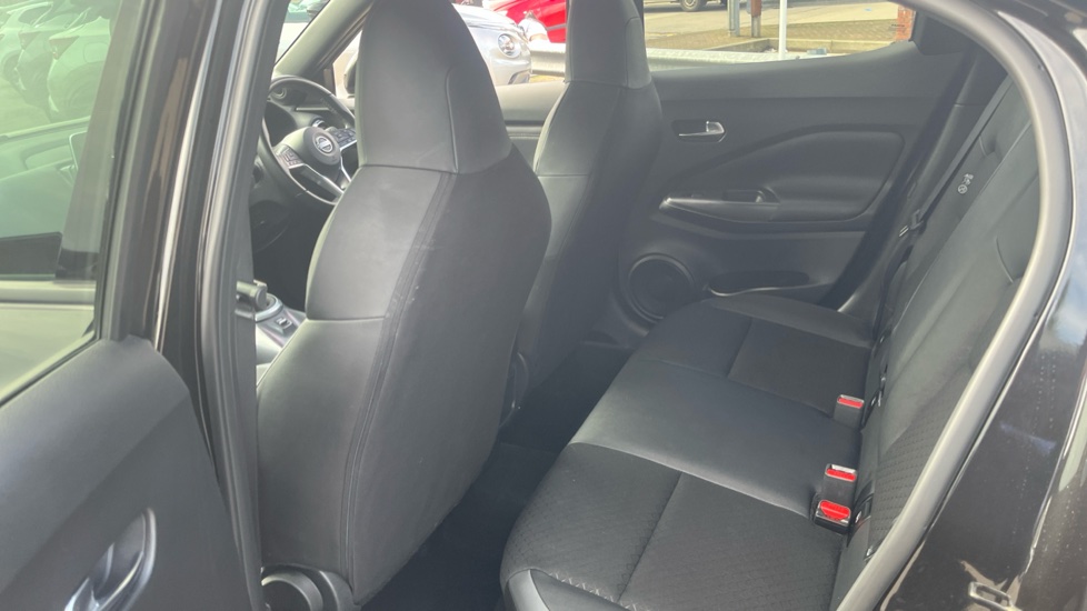 Nissan Juke 1.0 DiG-T 114 N-Connecta 5dr Petrol Hatchback - Image 16