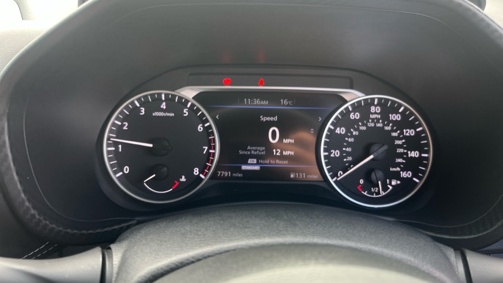 Nissan Juke 1.0 DiG-T 114 N-Connecta 5dr Petrol Hatchback - Image 18