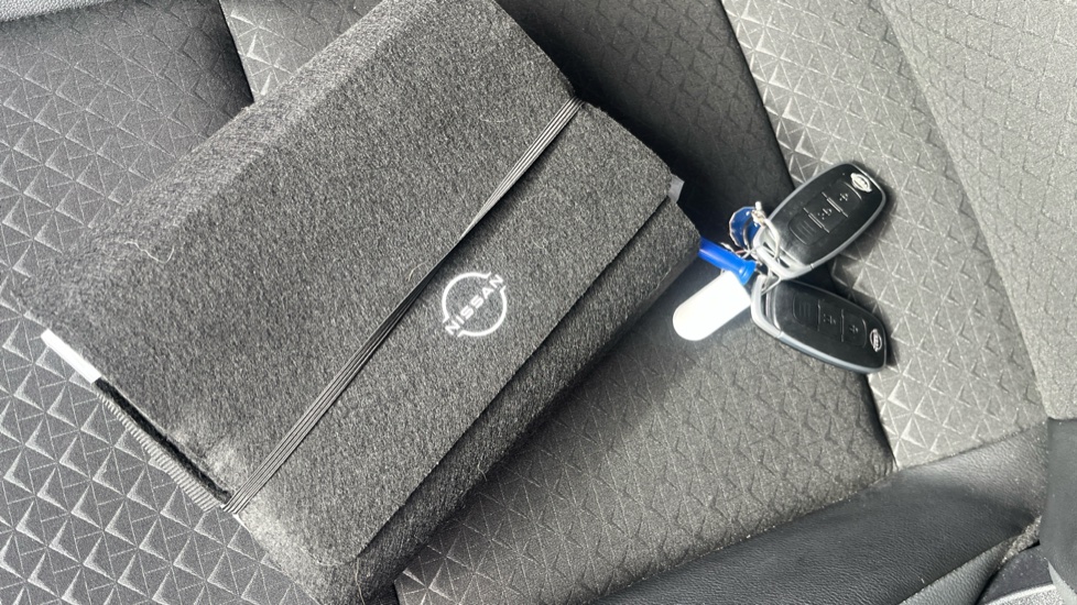 Nissan Juke 1.0 DiG-T 114 N-Connecta 5dr Petrol Hatchback - Image 19