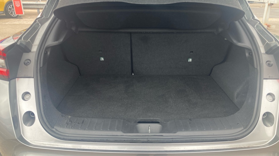 Nissan Juke 1.6 Hybrid N-Connecta 5dr Auto Hybrid Hatchback - Image 4