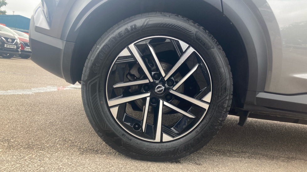 Nissan Juke 1.6 Hybrid N-Connecta 5dr Auto Hybrid Hatchback - Image 7