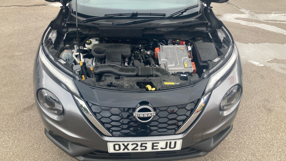 Nissan Juke 1.6 Hybrid N-Connecta 5dr Auto Hybrid Hatchback - Image 8