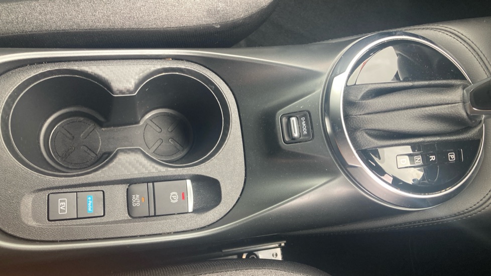 Nissan Juke 1.6 Hybrid N-Connecta 5dr Auto Hybrid Hatchback - Image 33