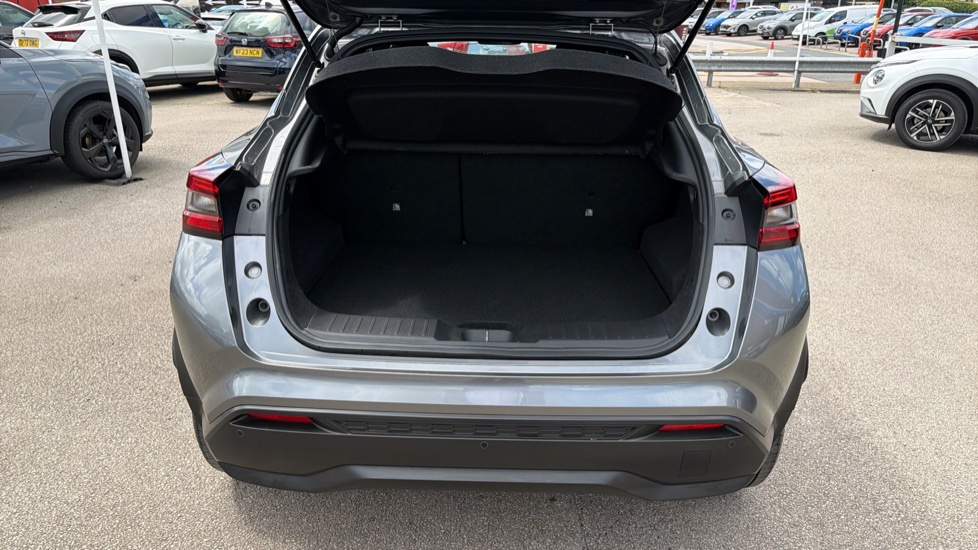 Nissan Juke 1.6 Hybrid N-Connecta 5dr Auto Hybrid Hatchback - Image 4