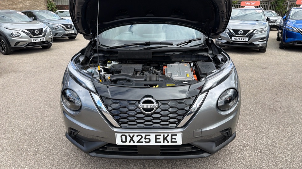 Nissan Juke 1.6 Hybrid N-Connecta 5dr Auto Hybrid Hatchback - Image 8