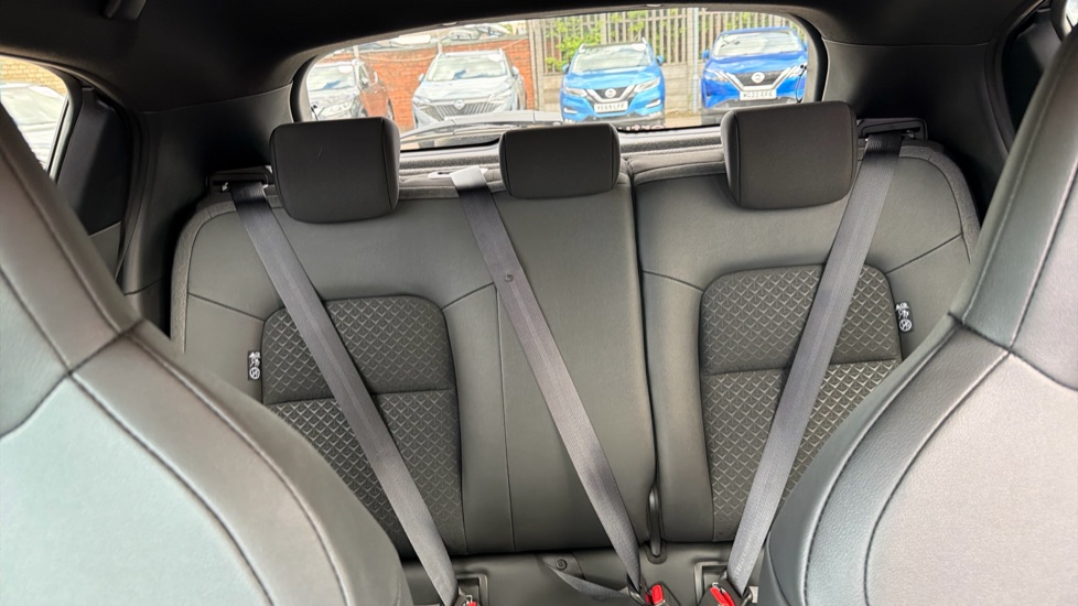 Nissan Juke 1.6 Hybrid N-Connecta 5dr Auto Hybrid Hatchback - Image 15