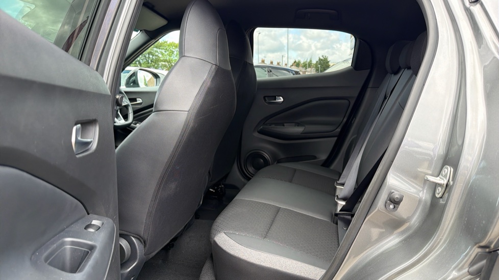 Nissan Juke 1.6 Hybrid N-Connecta 5dr Auto Hybrid Hatchback - Image 16