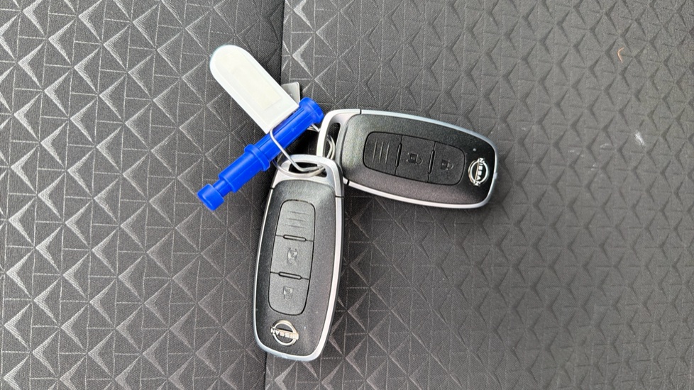 Nissan Juke 1.6 Hybrid N-Connecta 5dr Auto Hybrid Hatchback - Image 20