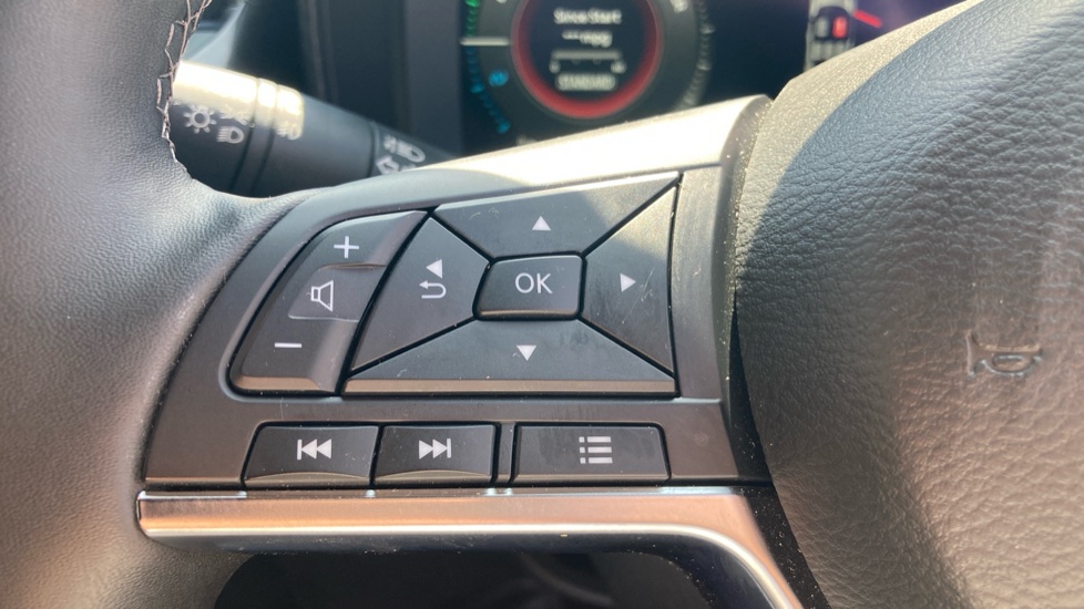 Nissan Juke 1.6 Hybrid Tekna 5dr Auto Hybrid Hatchback - Image 26