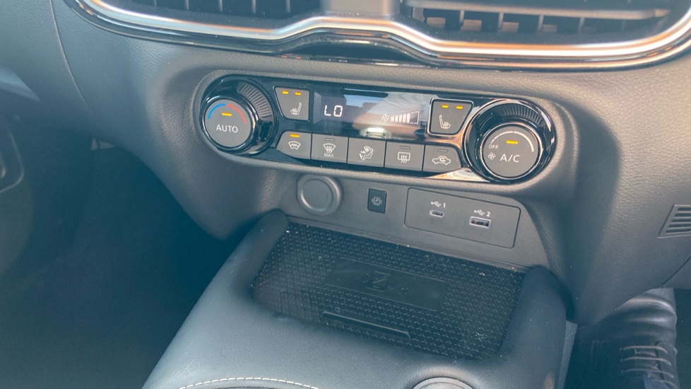 Nissan Juke 1.6 Hybrid Tekna 5dr Auto Hybrid Hatchback - Image 29