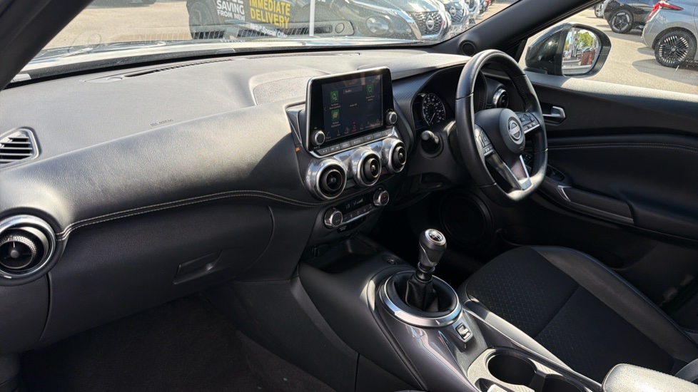 Nissan Juke 1.0 DiG-T 114 N-Connecta 5dr Petrol Hatchback - Image 9