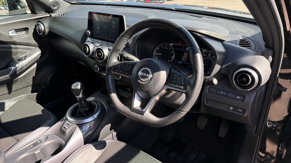 Nissan Juke 1.0 DiG-T 114 N-Connecta 5dr Petrol Hatchback - Image 11