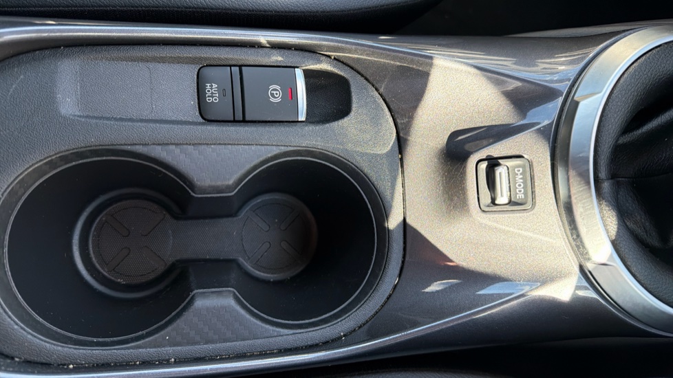 Nissan Juke 1.0 DiG-T 114 N-Connecta 5dr Petrol Hatchback - Image 28
