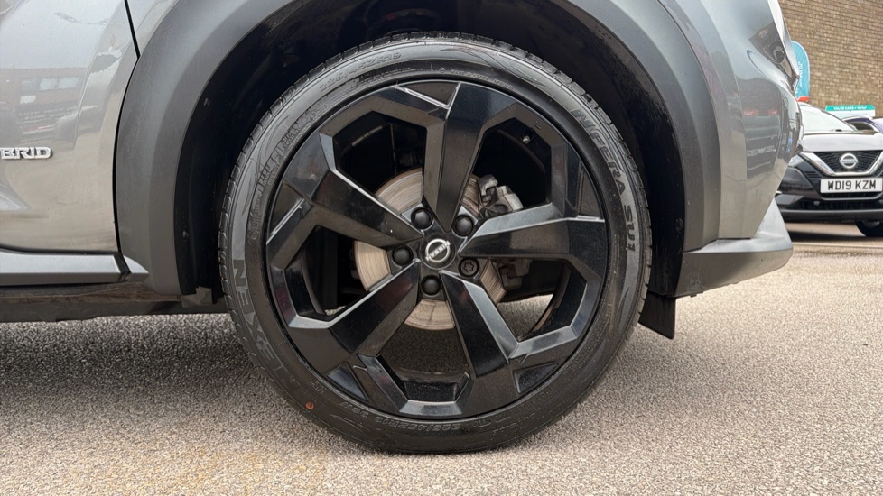 Nissan Juke 1.6 Hybrid Tekna 5dr Auto Hybrid Hatchback - Image 7