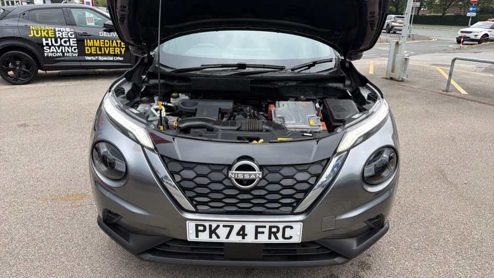Nissan Juke 1.6 Hybrid Tekna 5dr Auto Hybrid Hatchback - Image 8