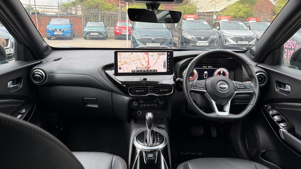 Nissan Juke 1.6 Hybrid Tekna 5dr Auto Hybrid Hatchback - Image 10