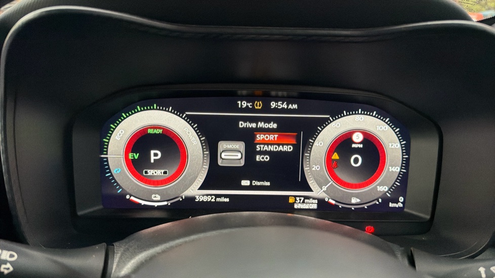 Nissan Juke 1.6 Hybrid Tekna 5dr Auto Hybrid Hatchback - Image 26