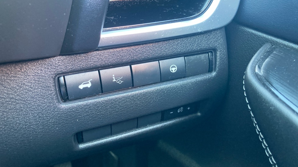 Nissan Qashqai 1.5 E-Power Tekna 5dr Auto Hybrid Hatchback - Image 24