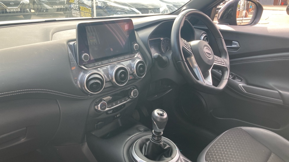 Nissan Juke 1.0 DiG-T 114 N-Connecta 5dr Petrol Hatchback - Image 9