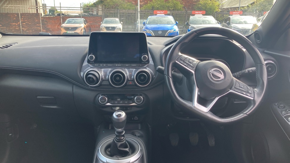 Nissan Juke 1.0 DiG-T 114 N-Connecta 5dr Petrol Hatchback - Image 10