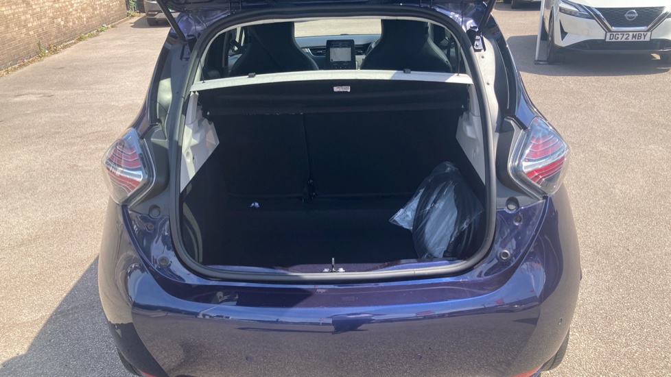 Renault Zoe 100kW Riviera Limited Edn R135 50kWh RC 5dr Auto Electric Hatchback - Image 4