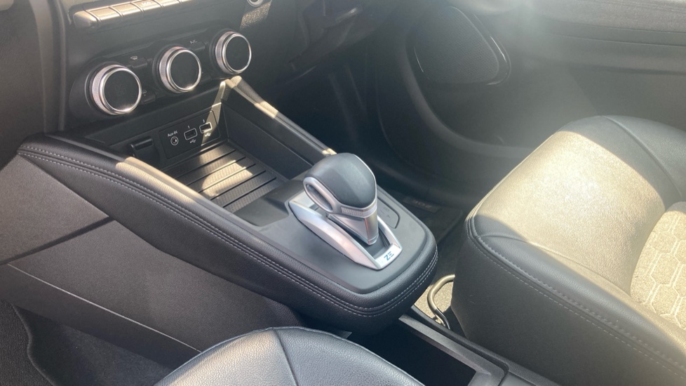 Renault Zoe 100kW Riviera Limited Edn R135 50kWh RC 5dr Auto Electric Hatchback - Image 13