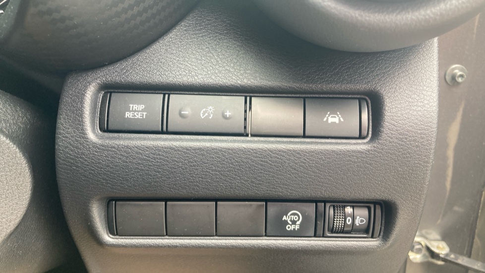Nissan Juke 1.0 DiG-T 114 N-Connecta 5dr DCT Petrol Hatchback - Image 22