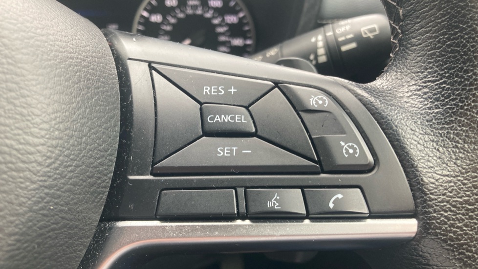 Nissan Juke 1.0 DiG-T 114 N-Connecta 5dr DCT Petrol Hatchback - Image 23
