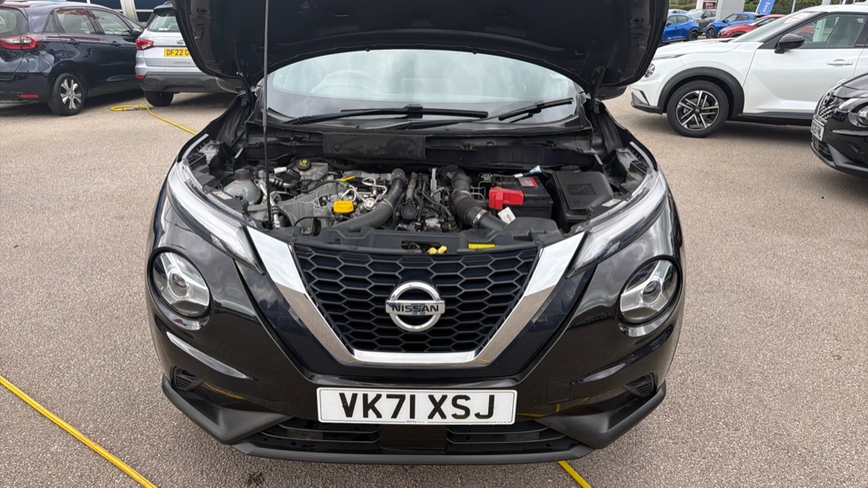 Nissan Juke 1.0 DiG-T 114 N-Connecta 5dr Petrol Hatchback - Image 8