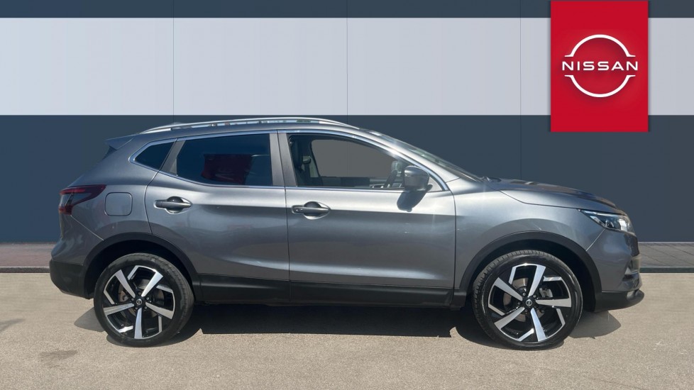 Nissan Qashqai 1.3 DiG-T N-Motion 5dr Petrol Hatchback - Image 5