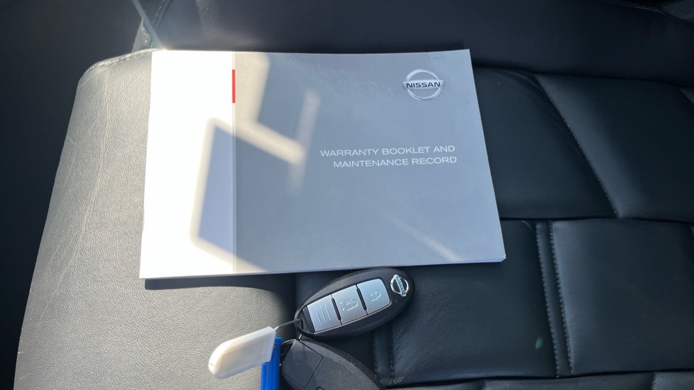 Nissan Qashqai 1.3 DiG-T N-Motion 5dr Petrol Hatchback - Image 19