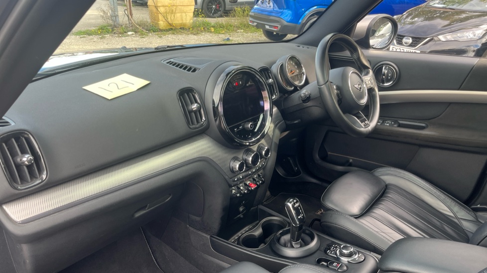 MINI Countryman 1.5 Cooper Exclusive 5dr Petrol Hatchback - Image 9