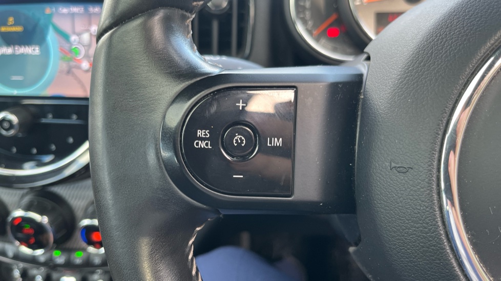 MINI Countryman 1.5 Cooper Exclusive 5dr Petrol Hatchback - Image 22