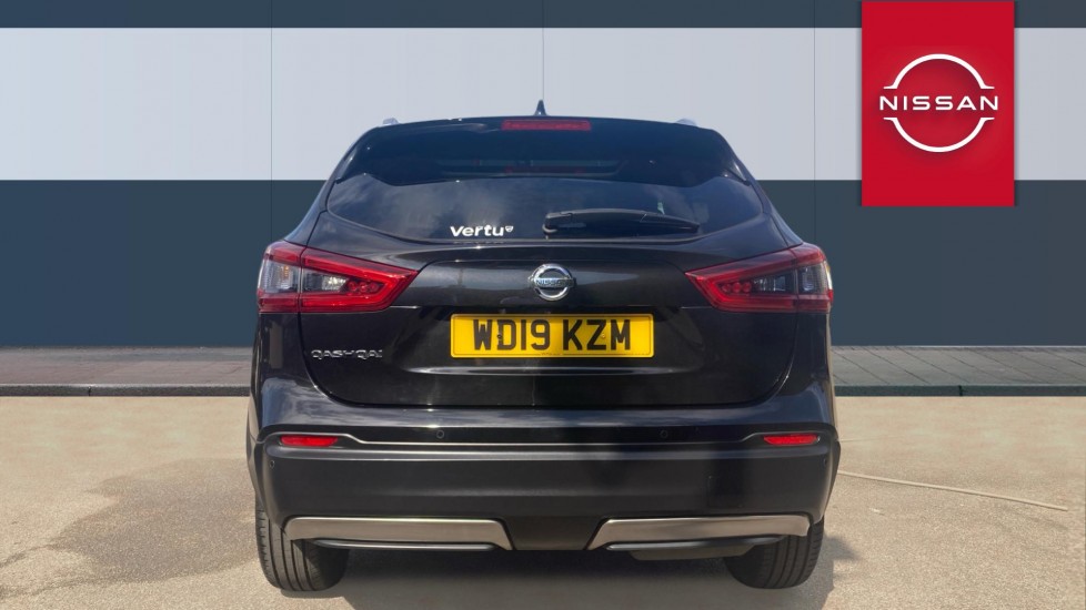 Nissan Qashqai 1.5 dCi 115 N-Connecta 5dr [Glass Roof Pack] Diesel Hatchback - Image 6