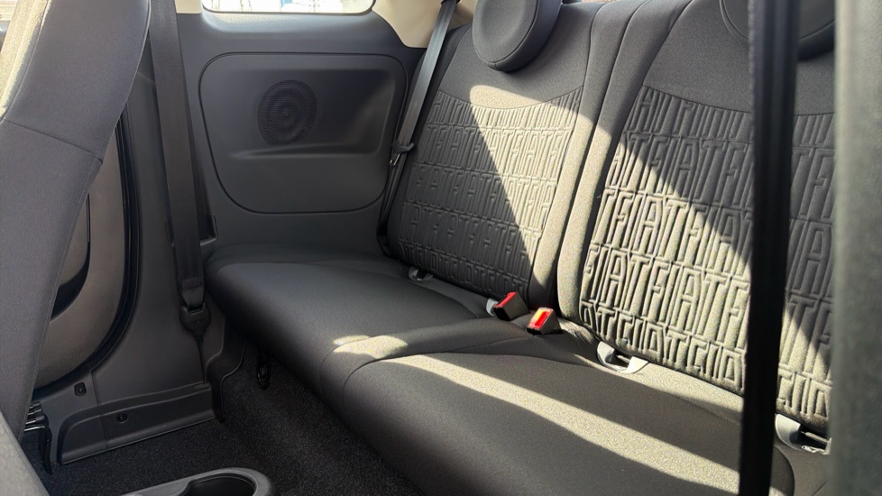 Fiat 500 1.0 Mild Hybrid 3dr Petrol Hatchback - Image 16
