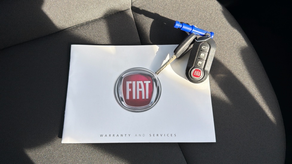 Fiat 500 1.0 Mild Hybrid 3dr Petrol Hatchback - Image 19