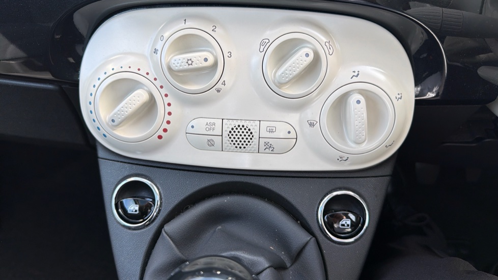 Fiat 500 1.0 Mild Hybrid 3dr Petrol Hatchback - Image 22