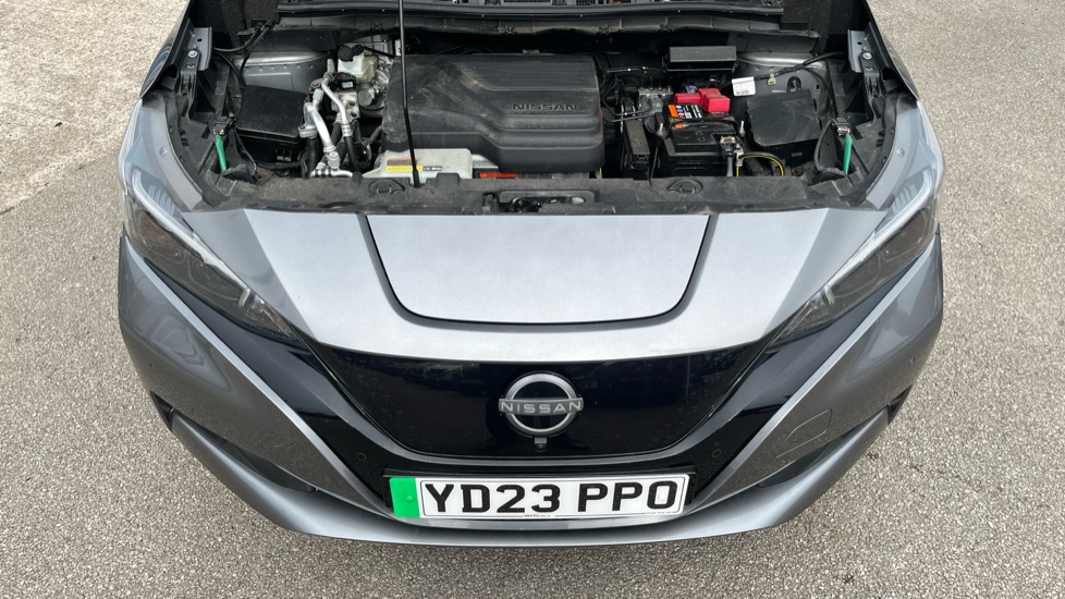 Nissan LEAF 160kW e+ N-Connecta 59kWh 5dr Auto Electric Hatchback - Image 8
