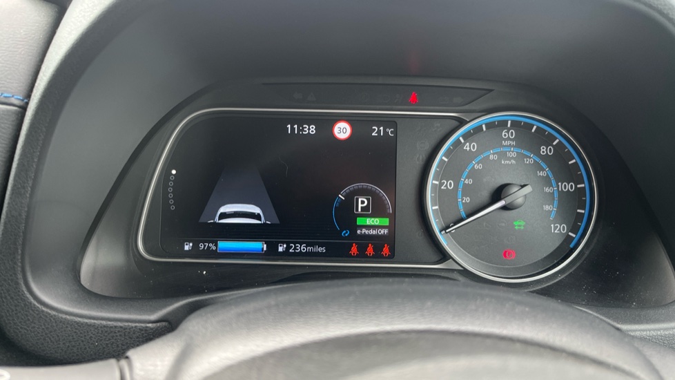 Nissan LEAF 160kW e+ N-Connecta 59kWh 5dr Auto Electric Hatchback - Image 18