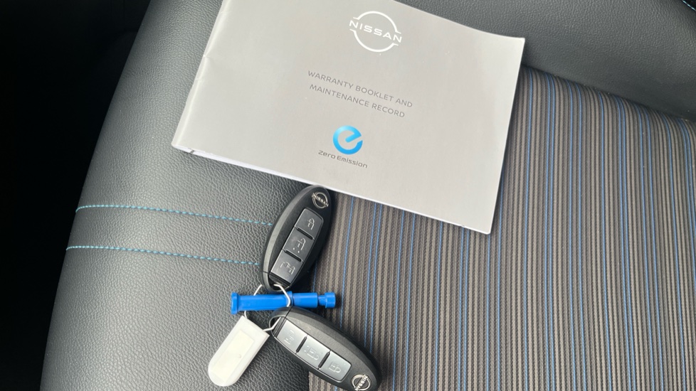 Nissan LEAF 160kW e+ N-Connecta 59kWh 5dr Auto Electric Hatchback - Image 19