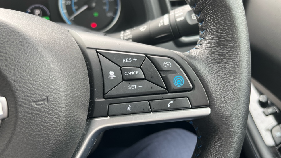 Nissan LEAF 160kW e+ N-Connecta 59kWh 5dr Auto Electric Hatchback - Image 21