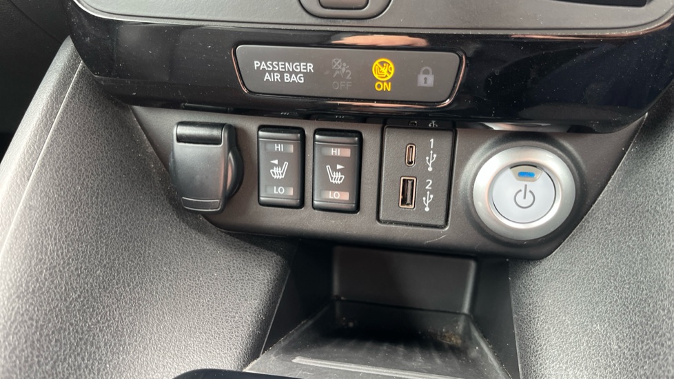 Nissan LEAF 160kW e+ N-Connecta 59kWh 5dr Auto Electric Hatchback - Image 25