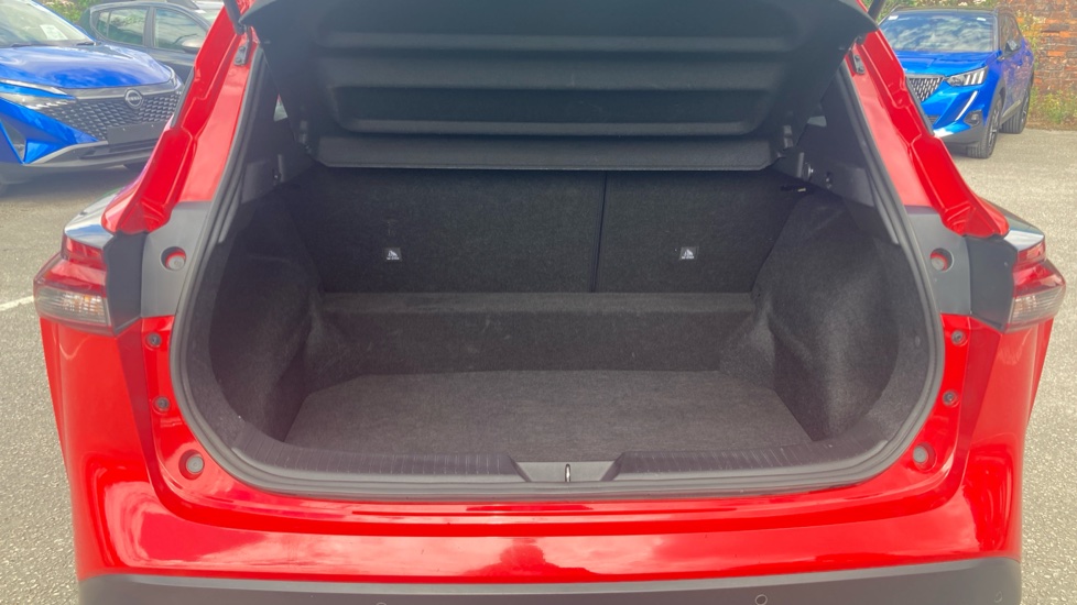 Nissan Qashqai 1.3 DiG-T MH Acenta Premium 5dr Petrol Hatchback - Image 4