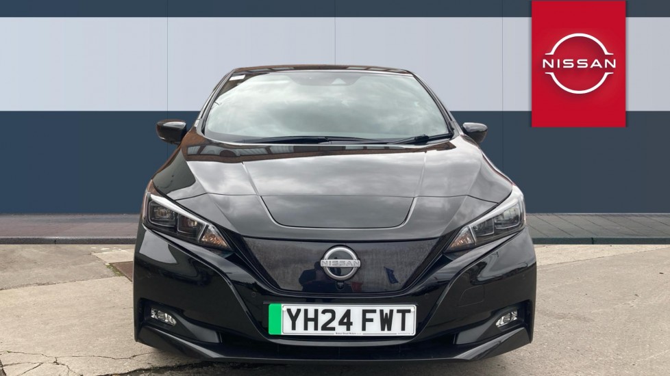 Nissan LEAF 110kW Tekna 39kWh 5dr Auto Electric Hatchback - Image 3
