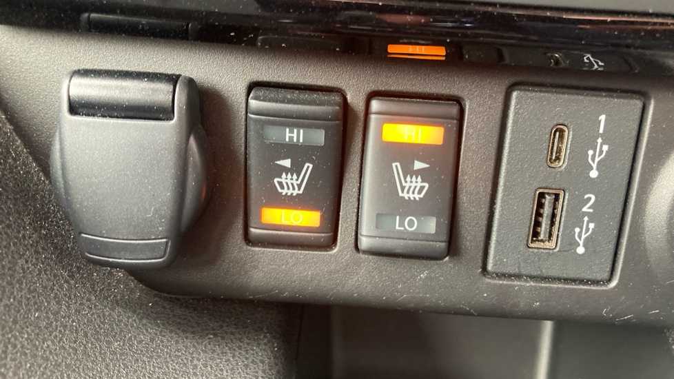 Nissan LEAF 110kW Tekna 39kWh 5dr Auto Electric Hatchback - Image 28