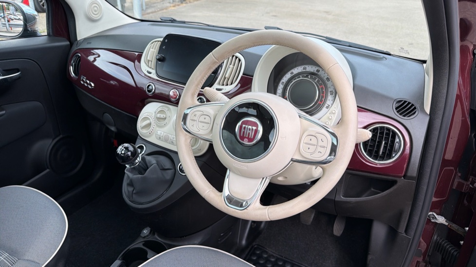 Fiat 500 1.0 Mild Hybrid Lounge 3dr Petrol Hatchback - Image 11